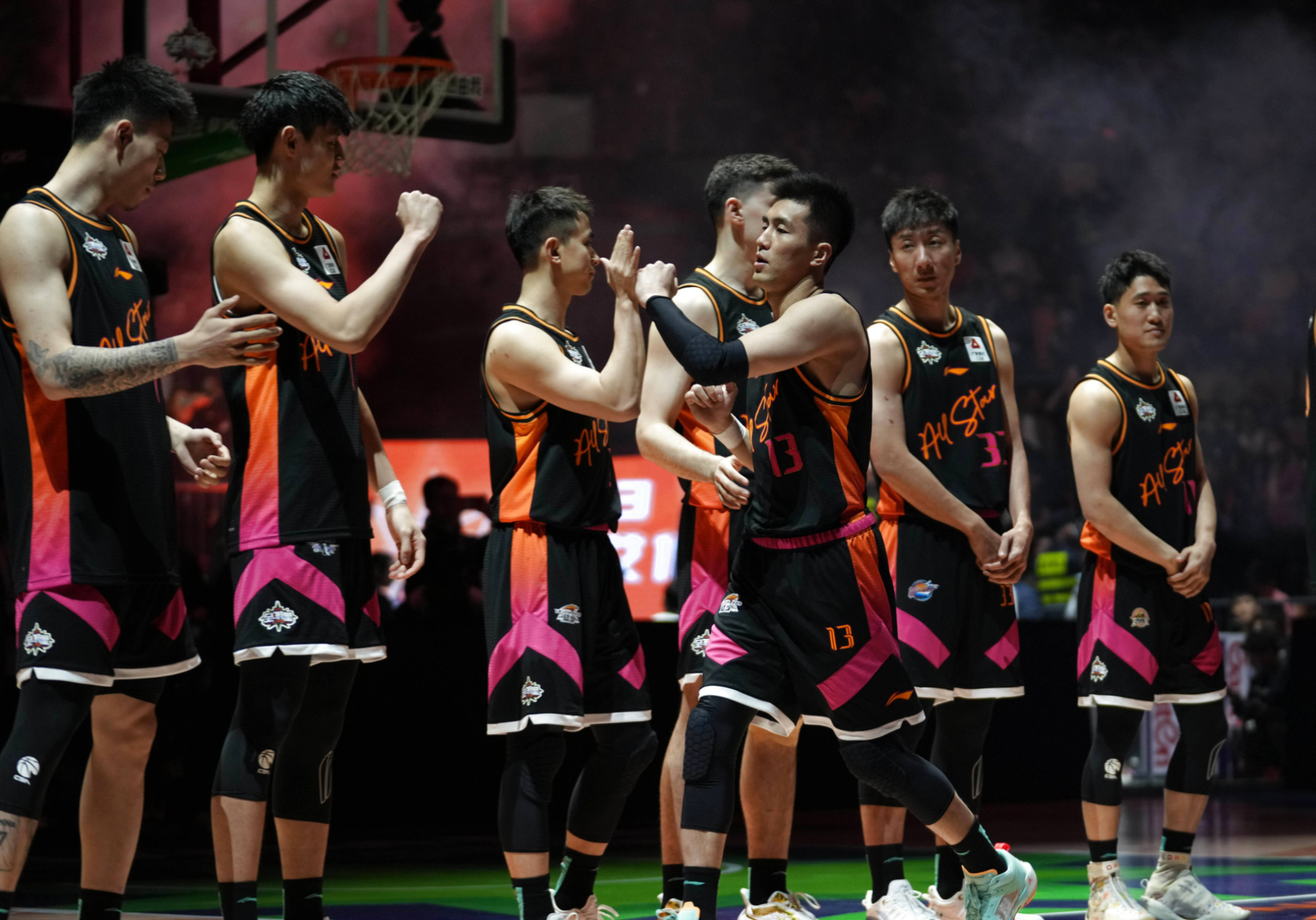 爱游戏在线-CBA选手刷新世界纪录，震撼全场