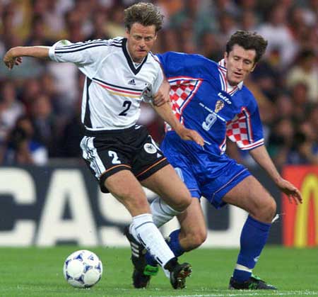 马来西亚队碾压德国队，黄鸭组合惊艳四座