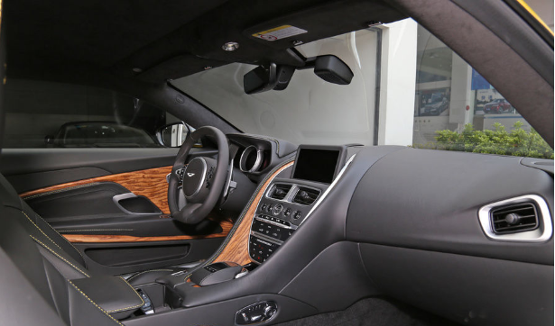 威廉姆斯碾压阿斯顿马丁，皮亚斯特里状态火热