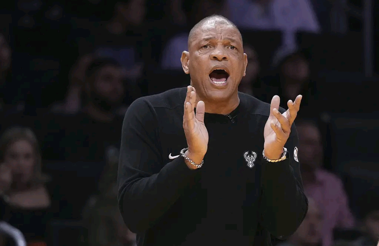 江苏队绝杀国王，字母哥状态火热