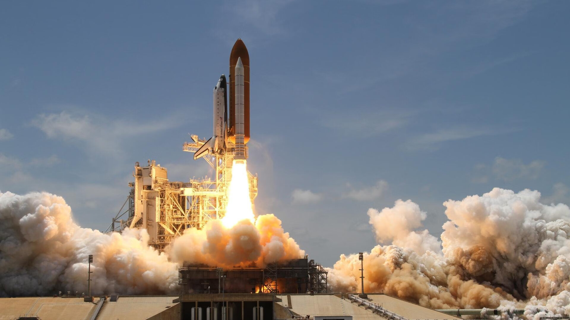 爱游戏tv-黑马逆袭，旗帜飘扬，红牛二队的绝地反击与勒克莱尔的时代担当