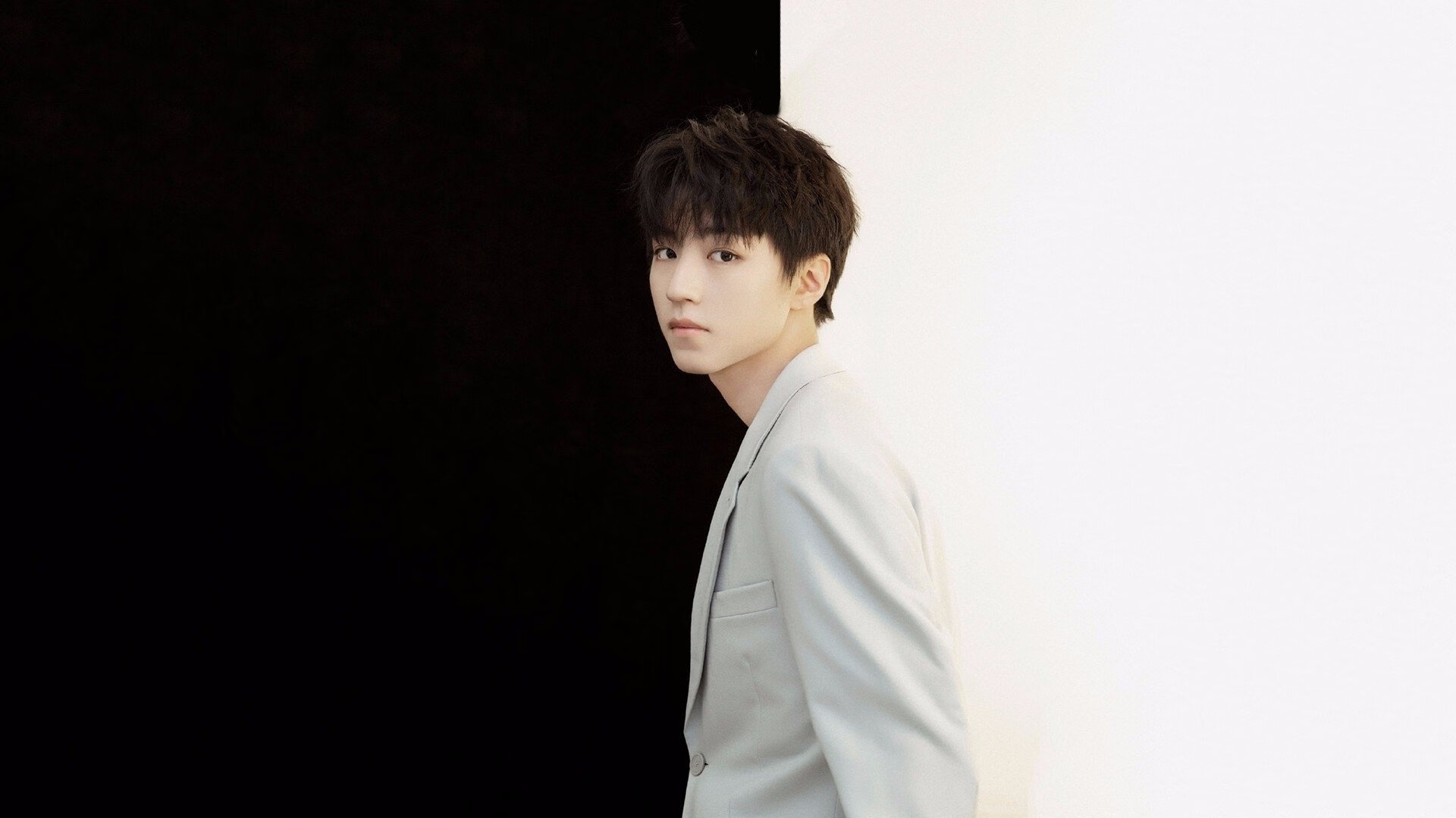 防守淬利刃，链条锁双星，步行者如何用反潮流体系撕破太阳的华丽外衣？