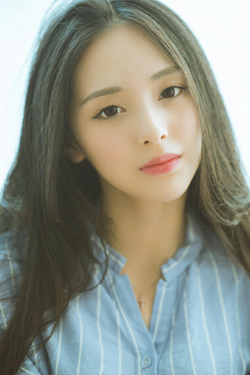 跨联盟巅峰对决，广东队强势压制独行侠，字母哥巨星价值照亮赛场